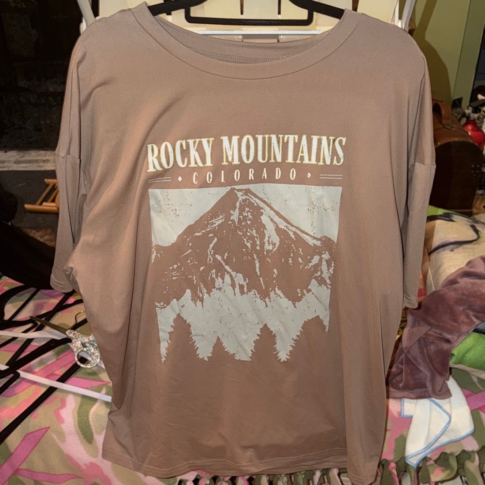 SHEIN Brown Rocky Mountains Graphic Tee
